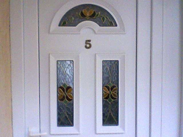 Tiffany mintával készült ajtók