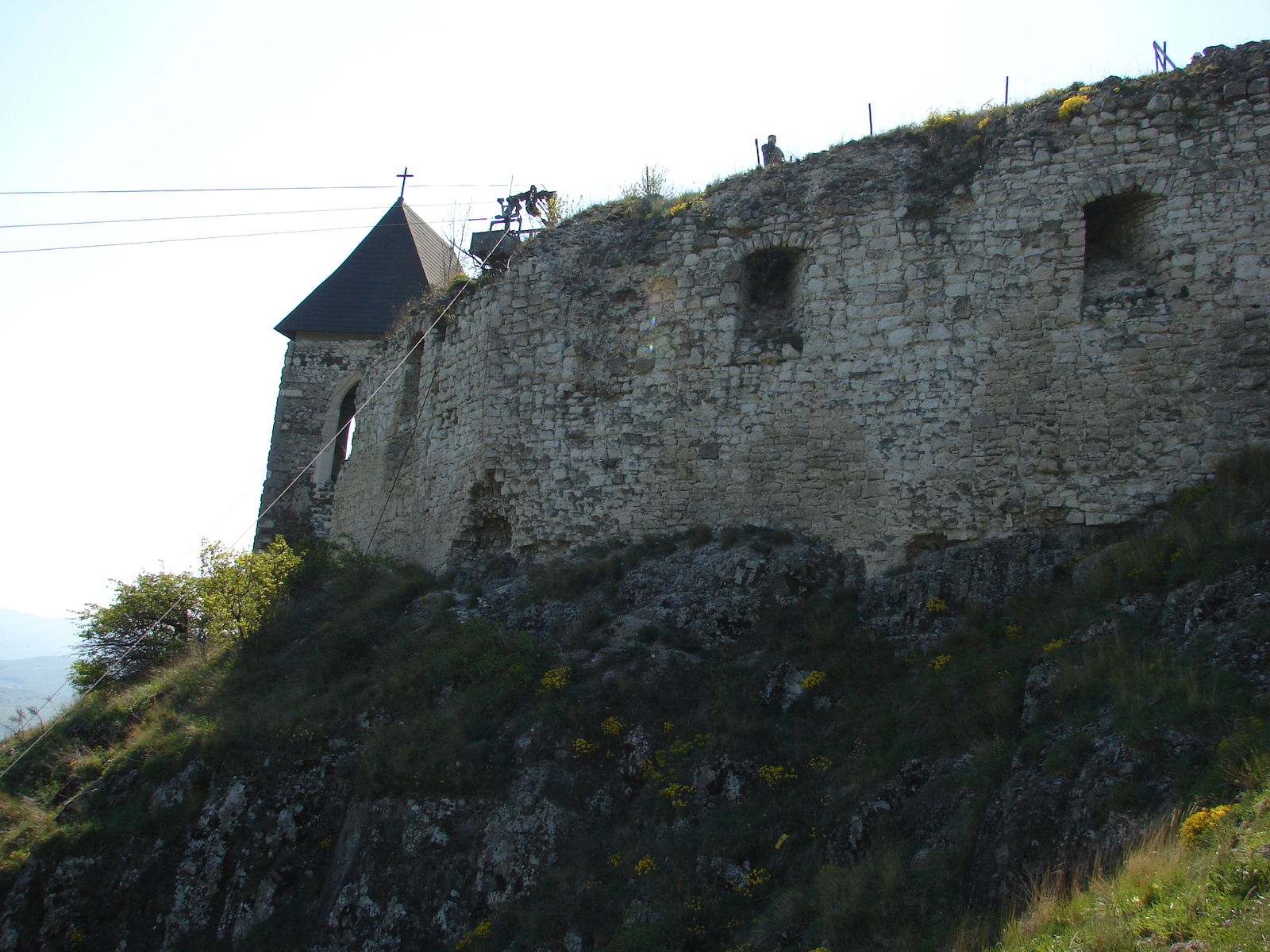 A vár nyugati oldala.