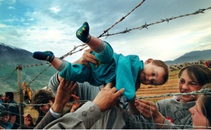 10. kosovo-refugees-carol-guzy.png