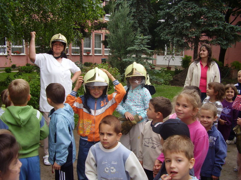 2009.05.28.ovi Tűzoltókkal 014