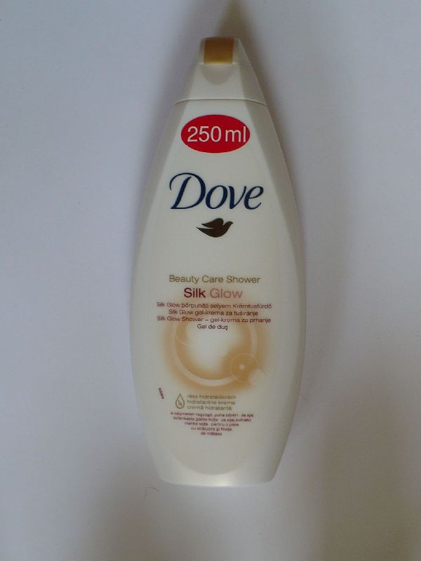 Tusfürdő Dove silk glow P1020202