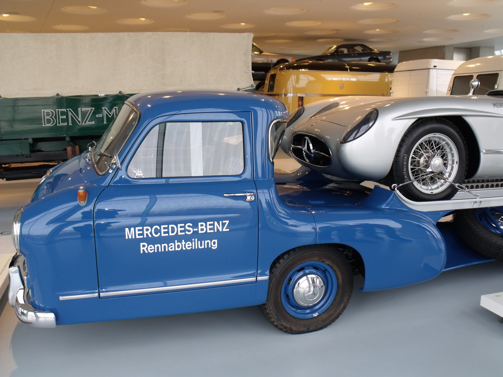 Mercedes múzeum Stuttgart 317