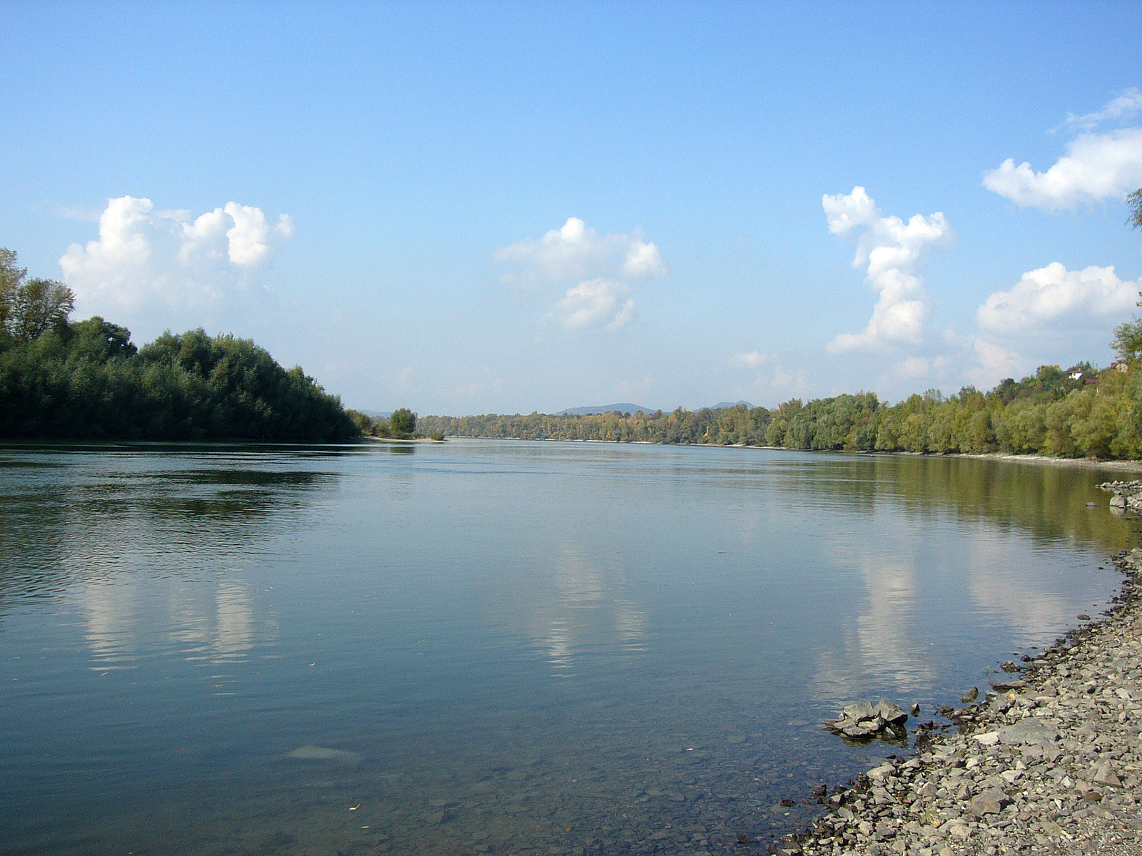 Októberi felhők