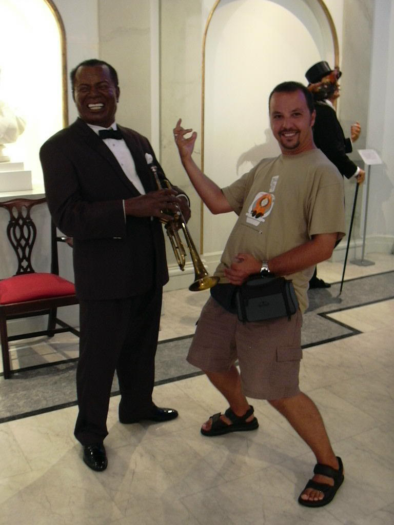 99915 Louis Armstrong-Madame Tussauds