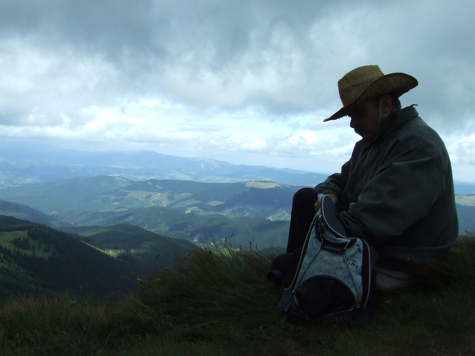 Magányosan a Hoverla tetején