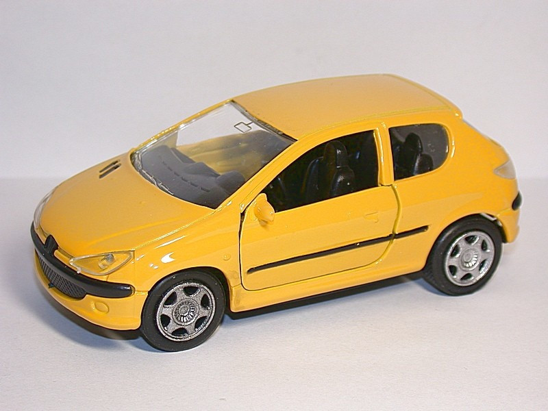 PEUGEOT 206 SÁR. KÍN. 1 38