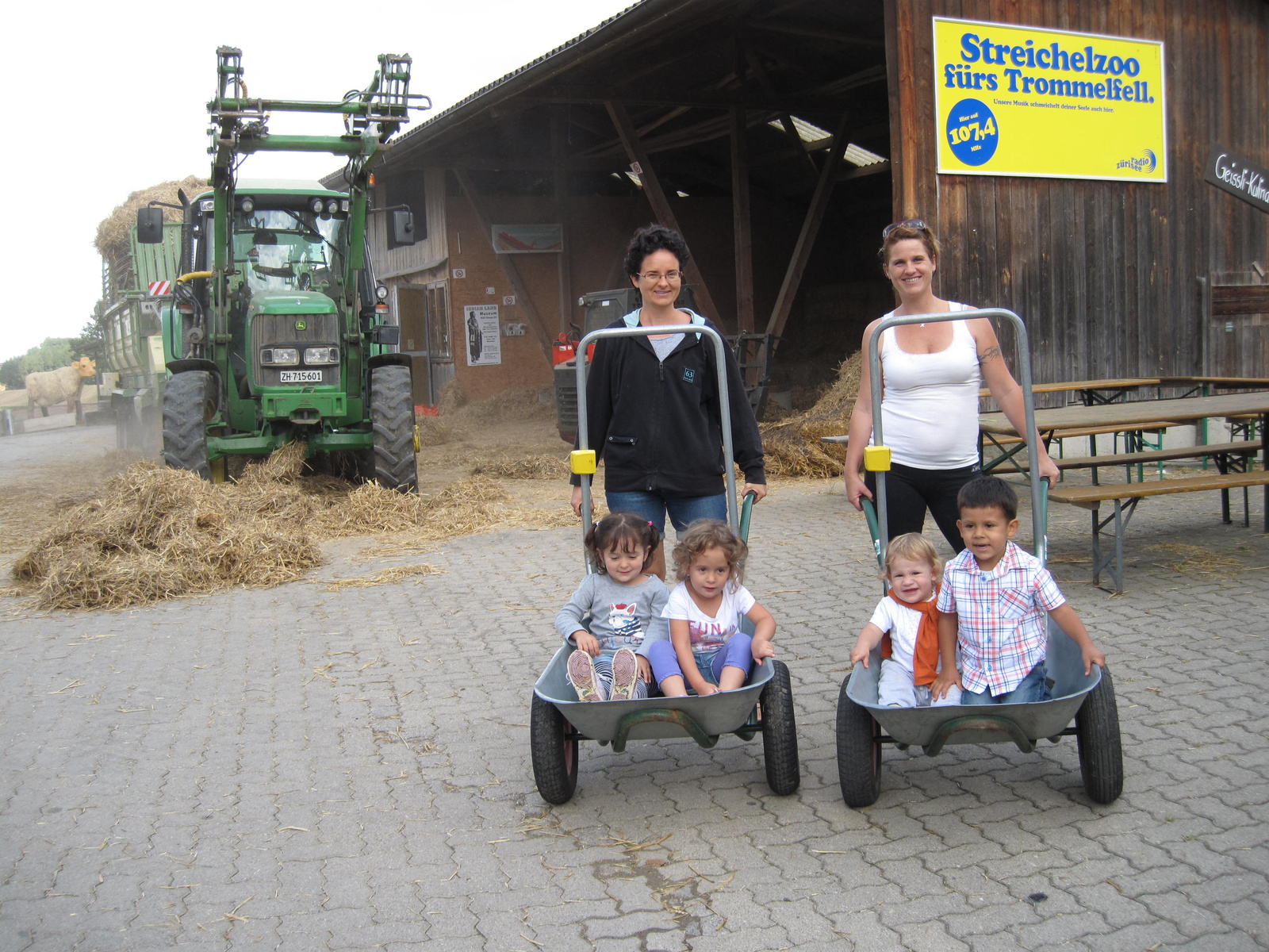 anyak munka kozben avagy gyerektermes