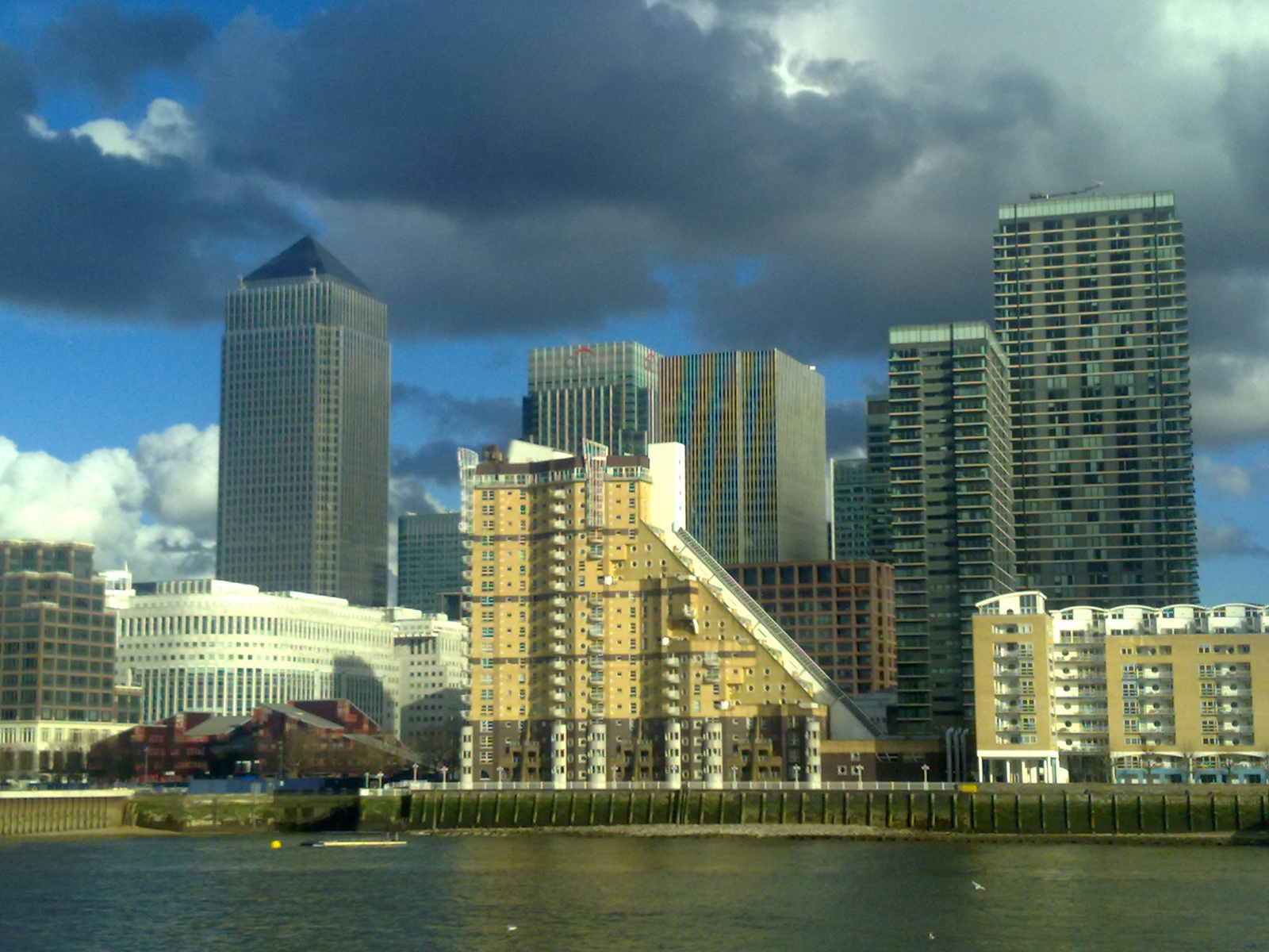 Canary Wharf bank skyline