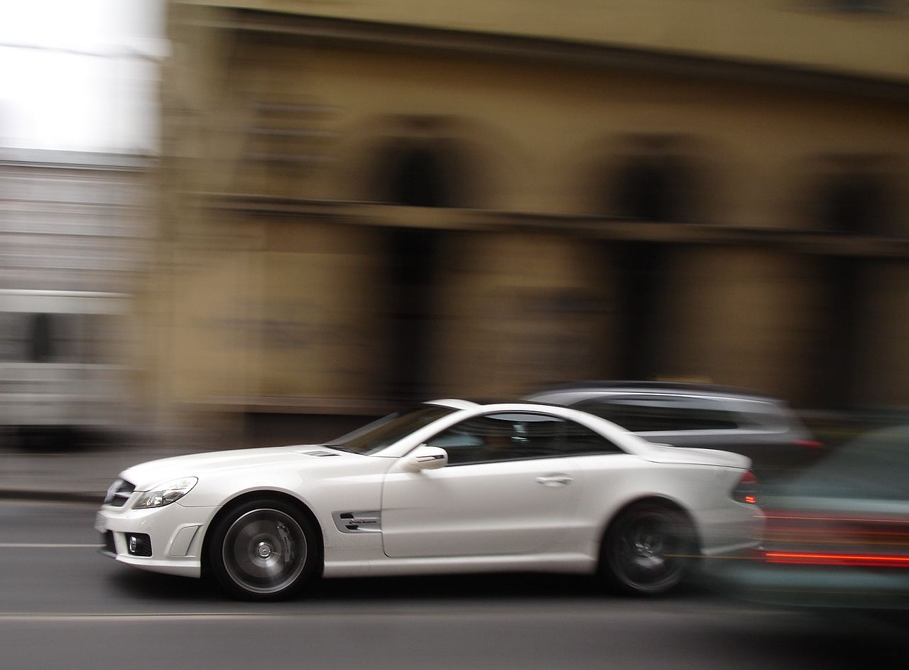 Mercedes SL 63 AMG