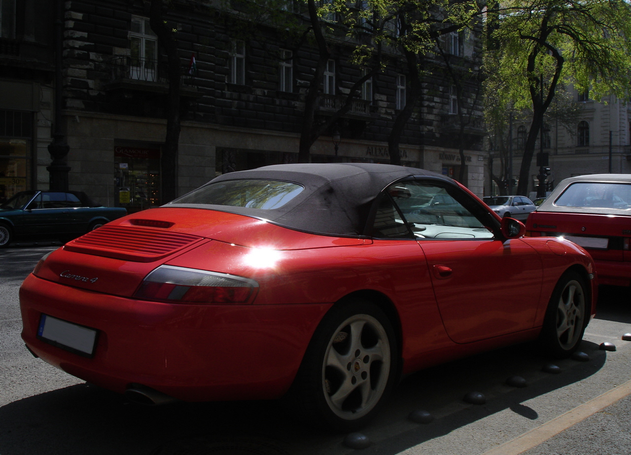 Porsche 911 Carrera 4 Cabriolet