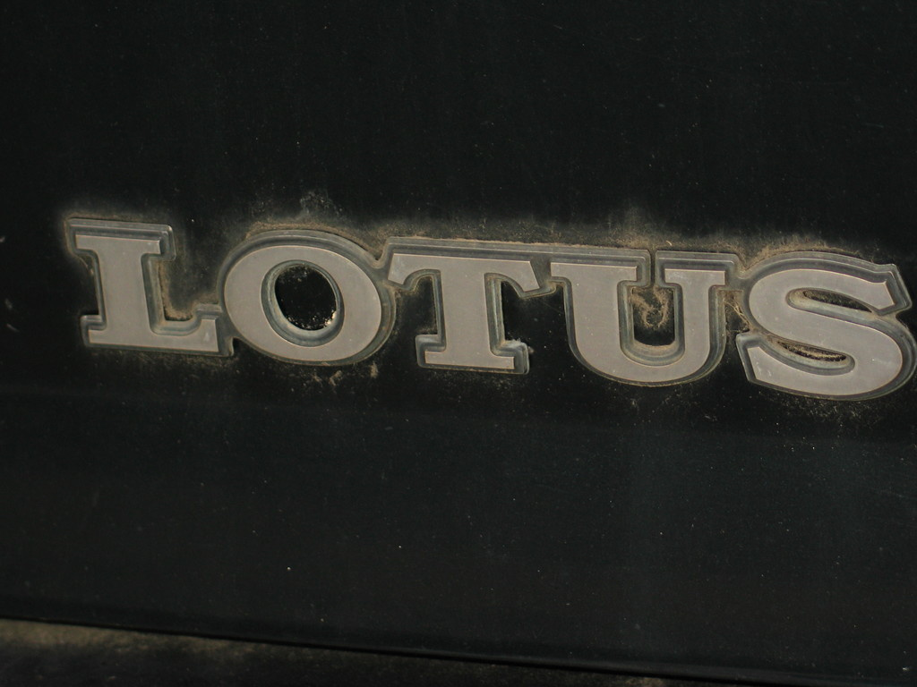 Opel Lotus Omega