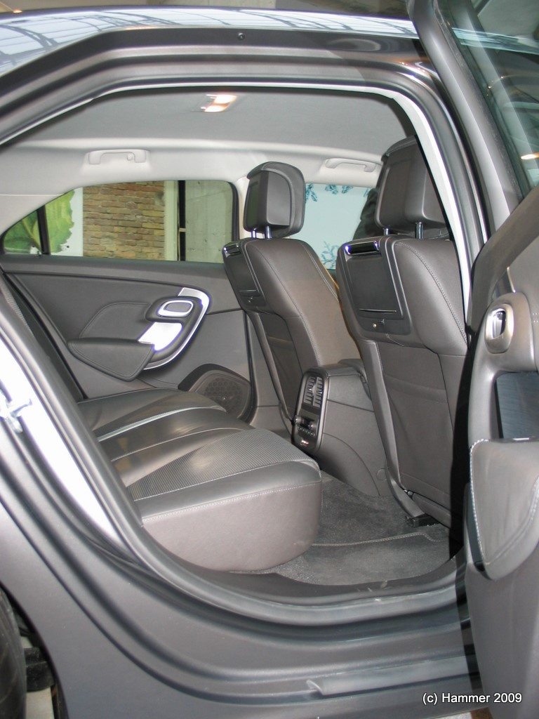 2010 Saab 9-5 Vector interior