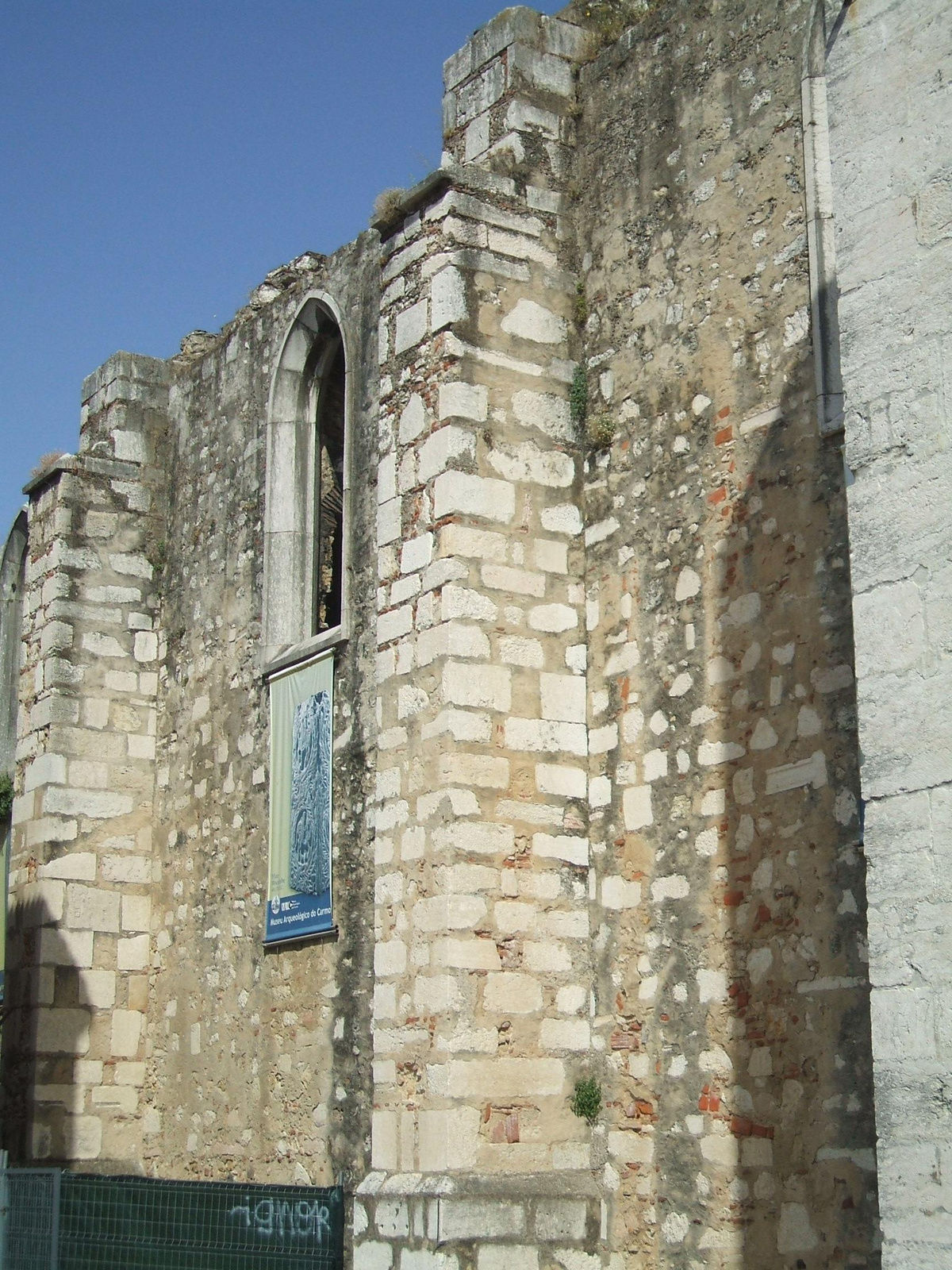 Bairro Alto, Karmelita templom romjai