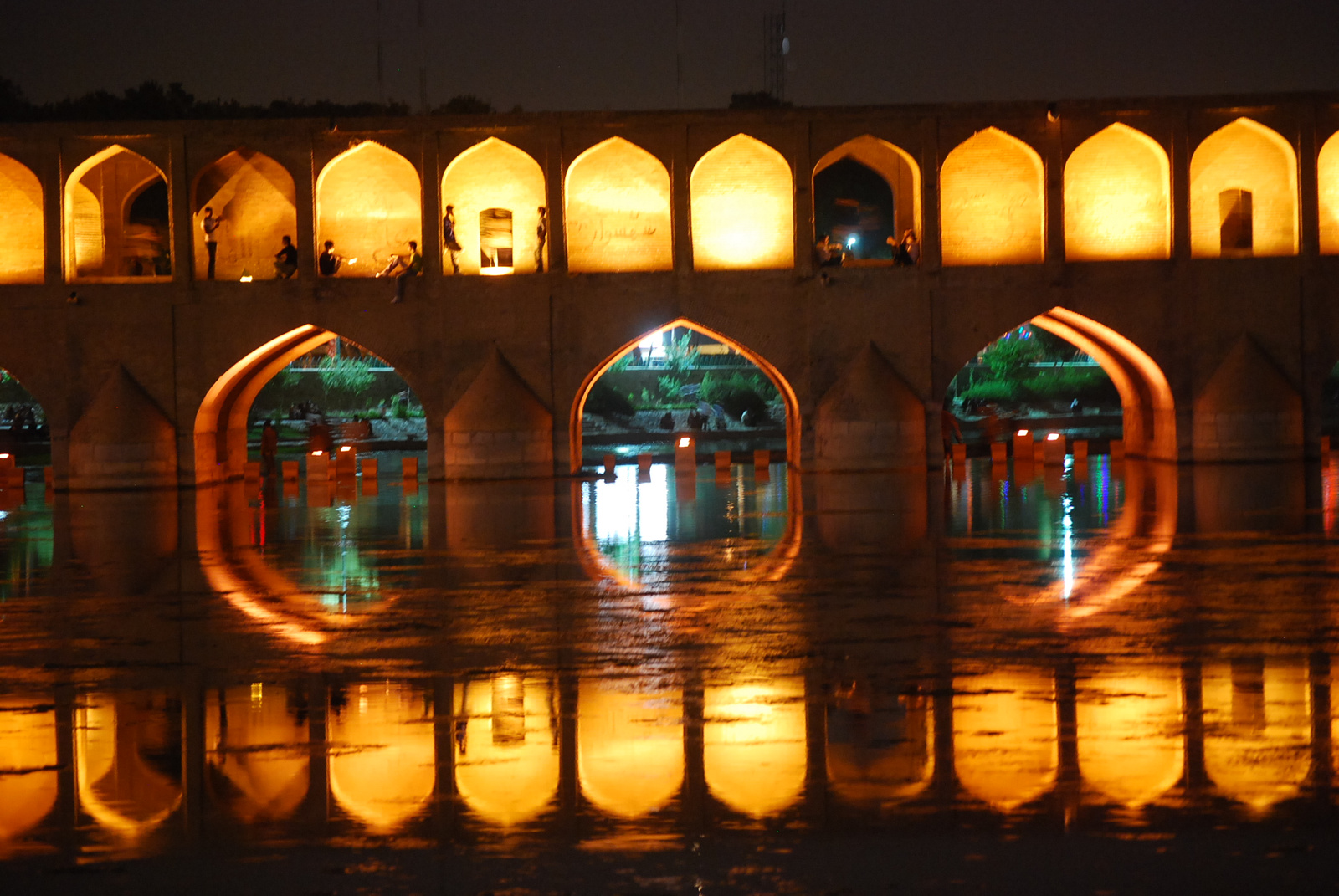 Irán 4698 Si o Se Pol Esfahan