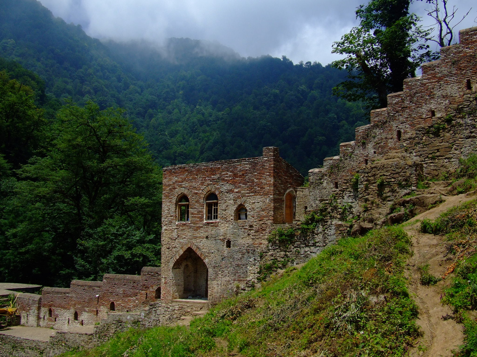 Irán 2469 Qal'eh Rudkhan Fuman