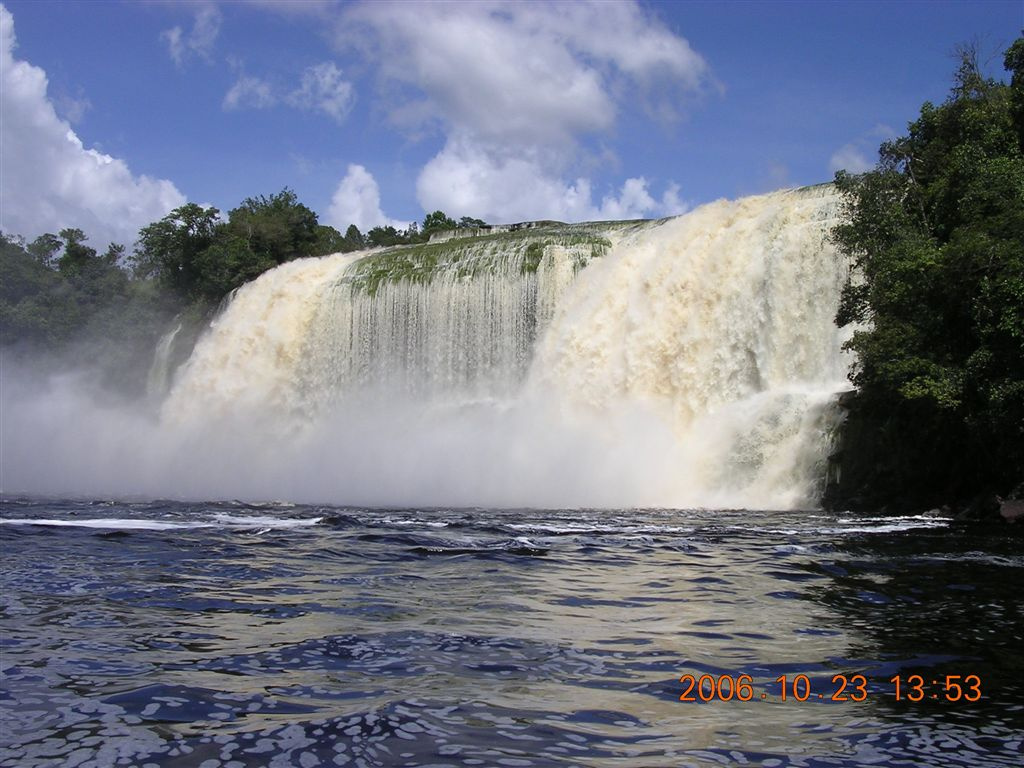 390 Canaima - Salto Wadaima