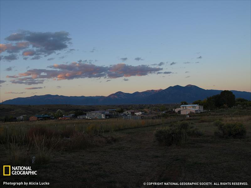 mountains-sunset-taos-066pc08tan1alu030-sw (Medium)