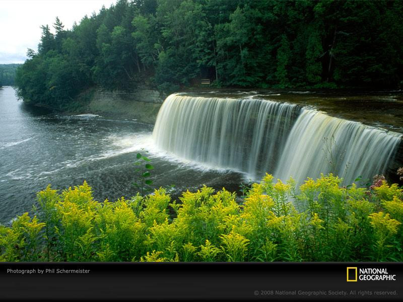 tahquamenon-falls-schermeister-389999-sw (Medium)