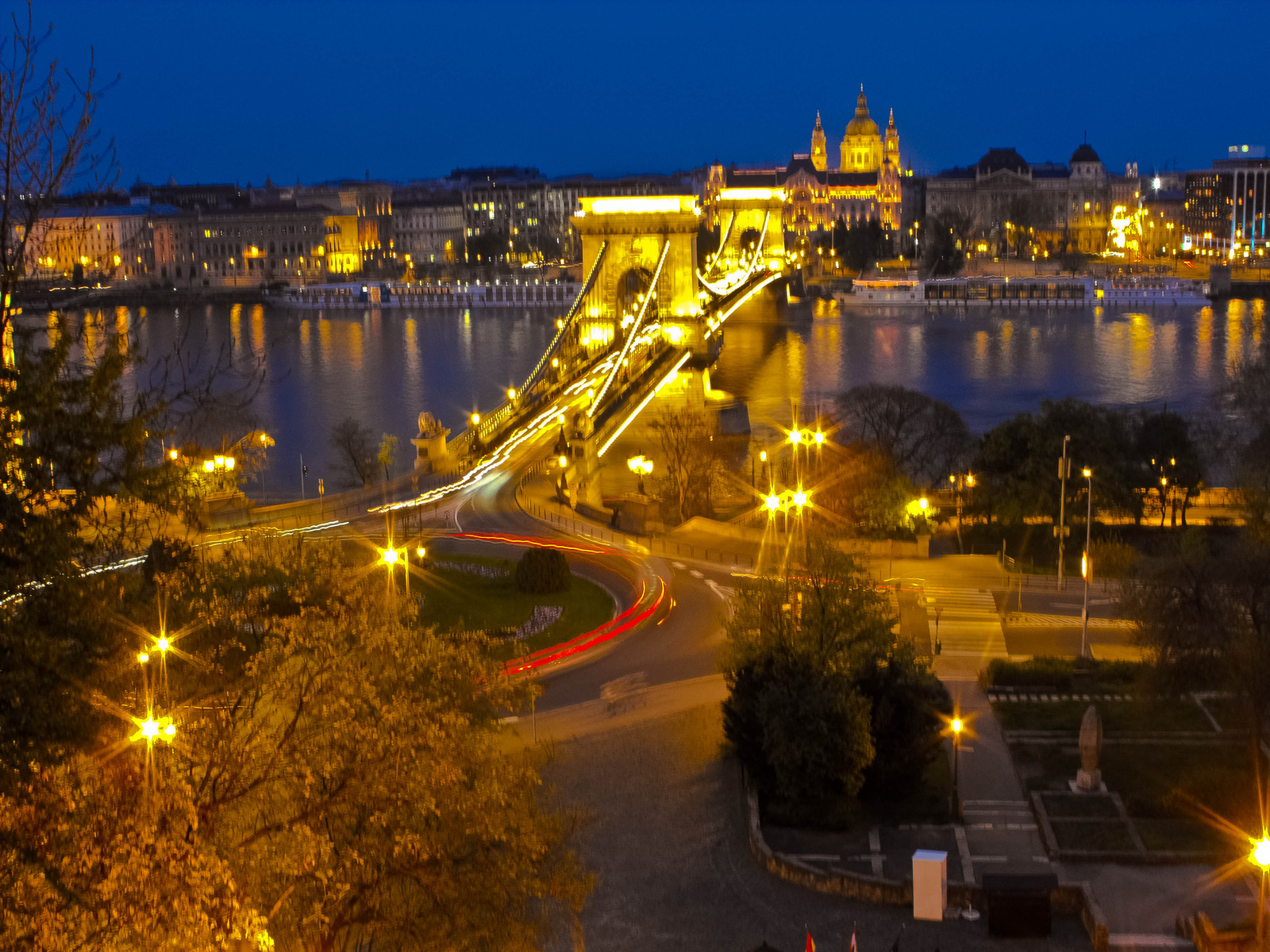 Budapest Lánc-híd este