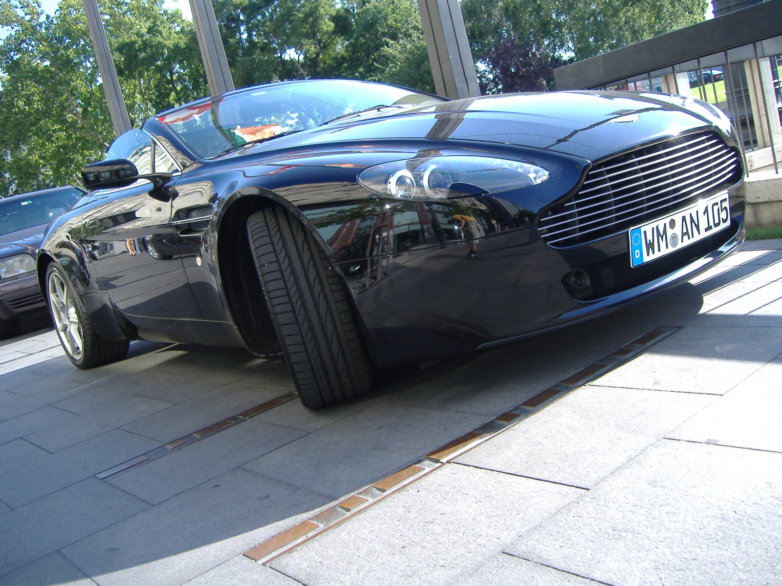 Aston Martin Vantage Roadster