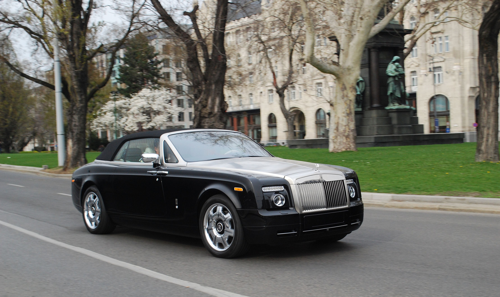 Rolls Royce Phantom Drophead Coupe