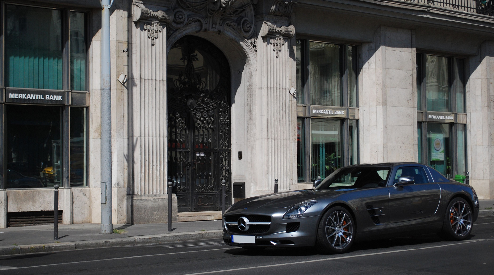 Mercedes SLS