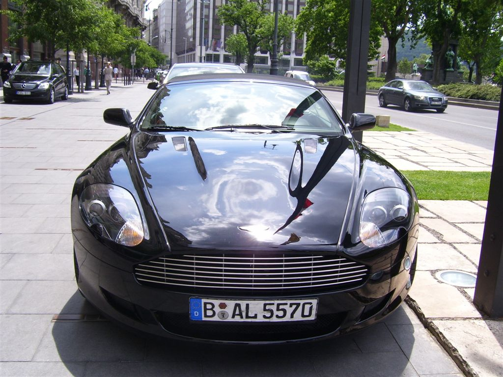 Aston Martin DB9 Volante