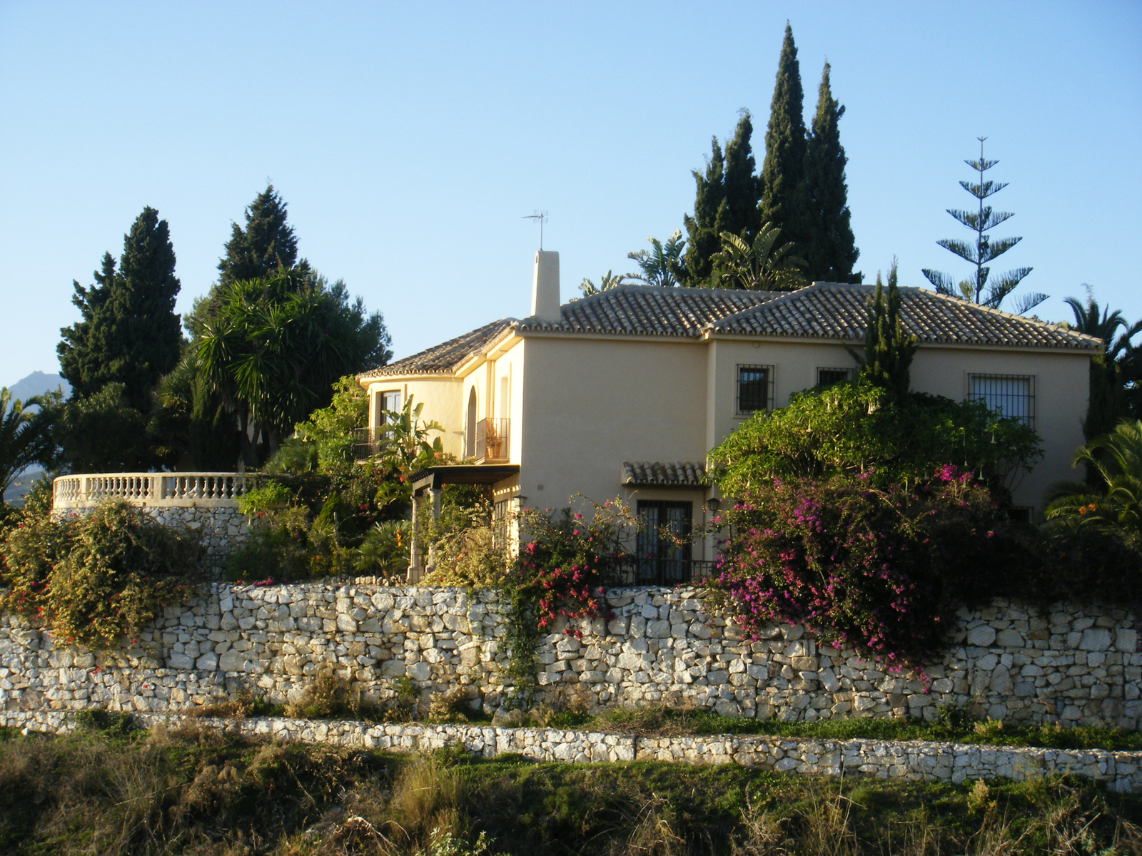 Villa a dombon