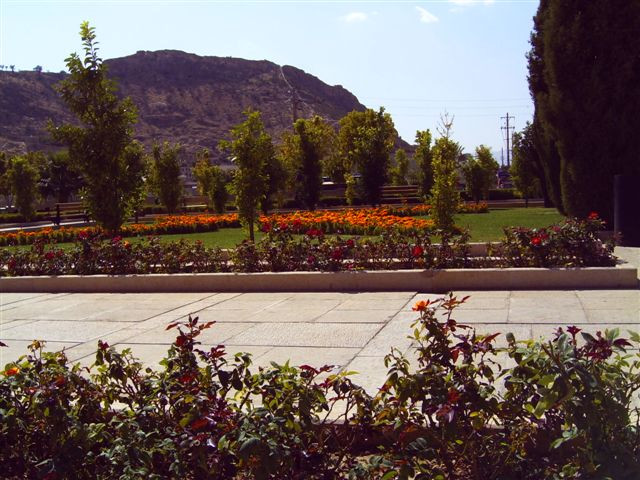 Siráz, a Szádi-mauzóleum kertje 1.