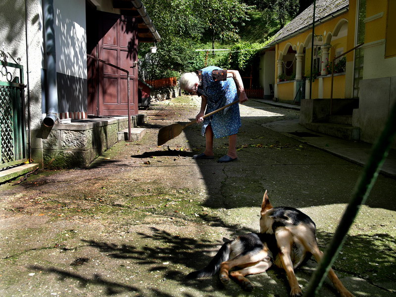 Háromhuta, Kage & Leica