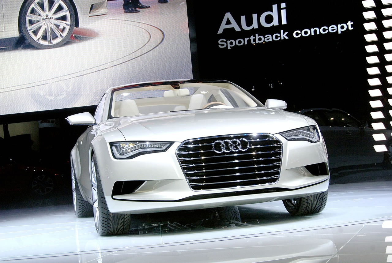 audi-a7-sportback-concept-at-2009-detroit-auto-show 1