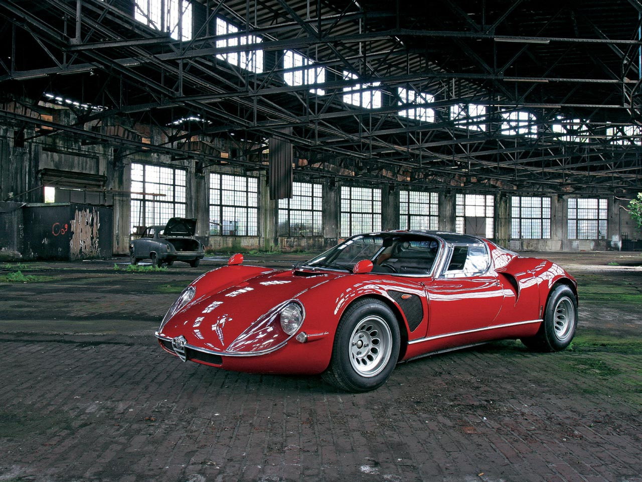 Alfa Romeo 33 Stradale (9)