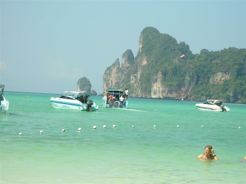 Thailand 586