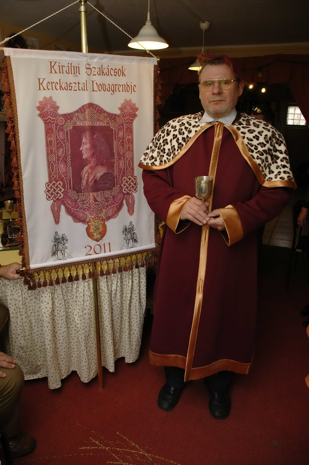 2011 02 18 kiralyi szakacsok kerekasztal lovagrendje.026