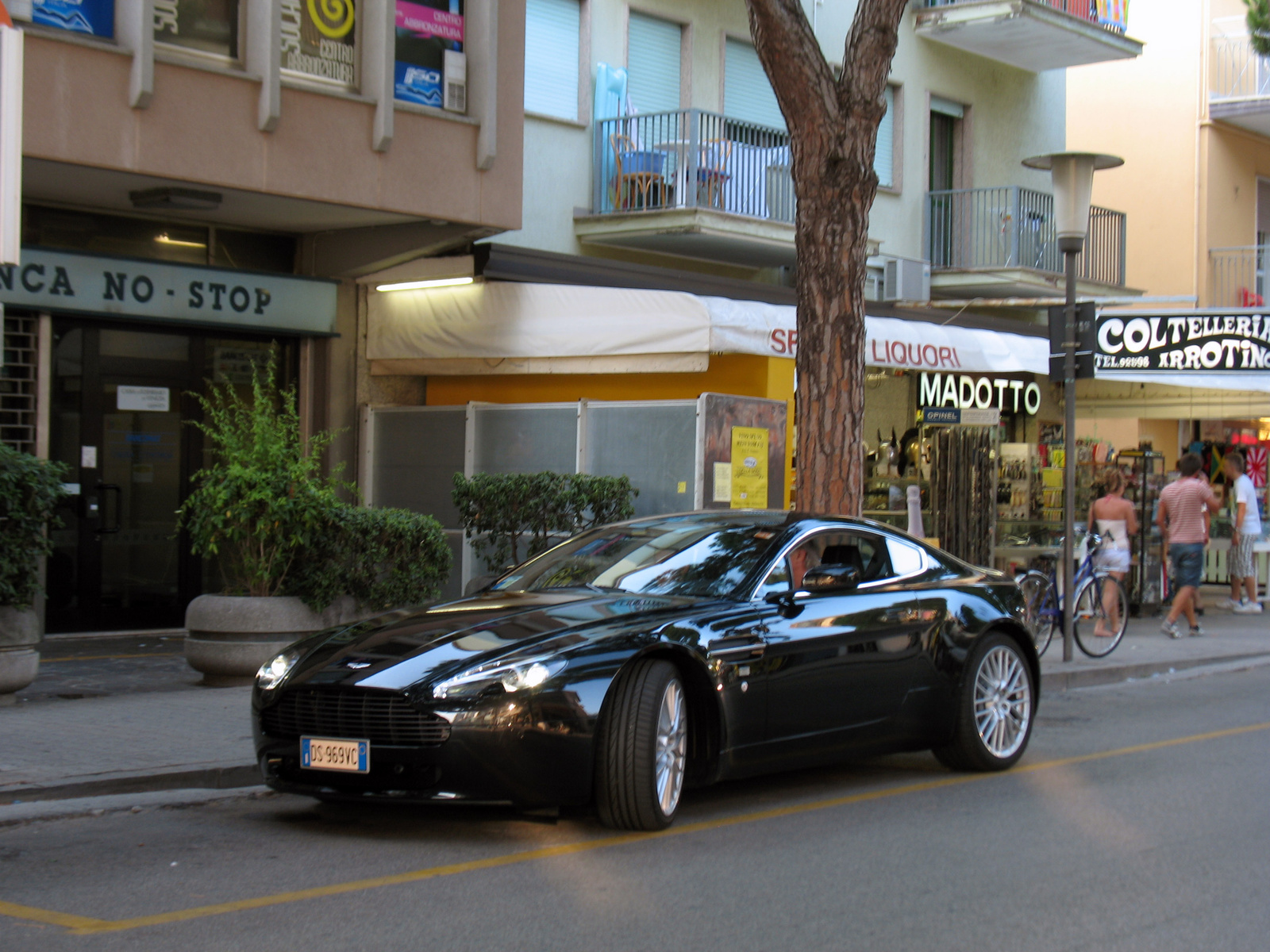 Aston Martin V8 Vantage