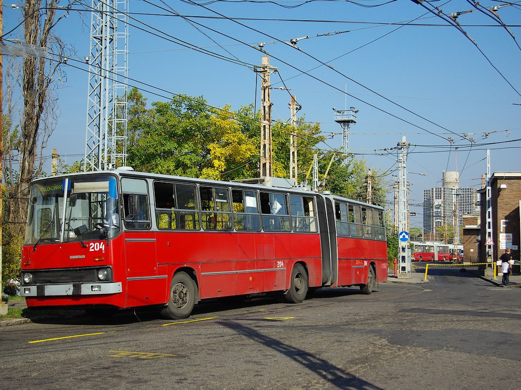 Ikarus 280T a Pongrác úti troligarázsban 15 2008.10.11