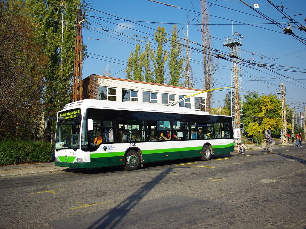 Mercedes Citaro Tr12 a Pongrác úti troligarázsban 25 2008.10.11