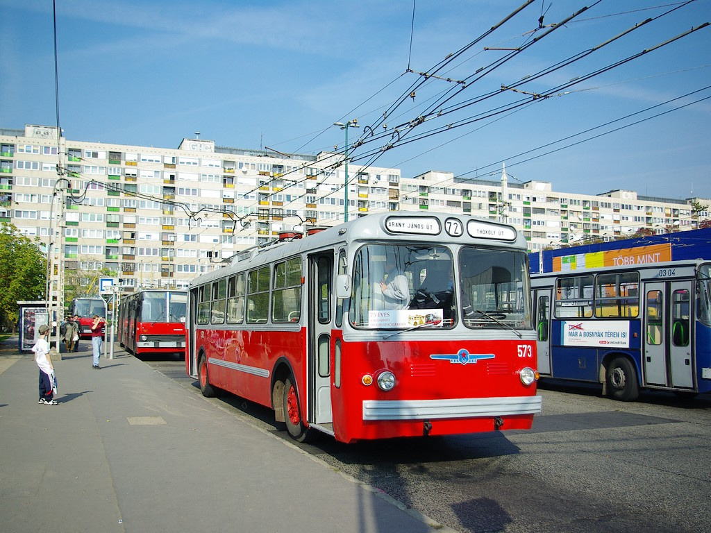 ZIU5 az Örs vezér téren 4 2008.10.12