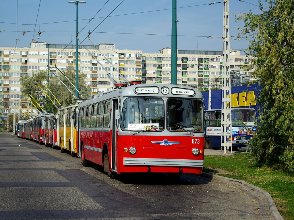 ZIU5 az Örs vezér téren 14 2008.10.12