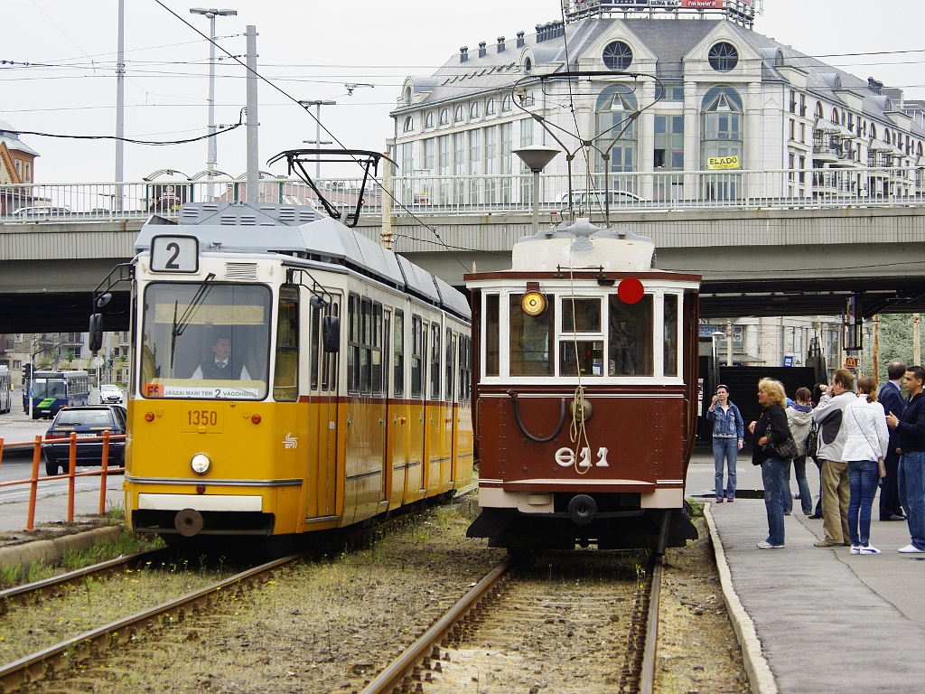 611 és KCSV-7 a Boráros téren 03 2011.04.25