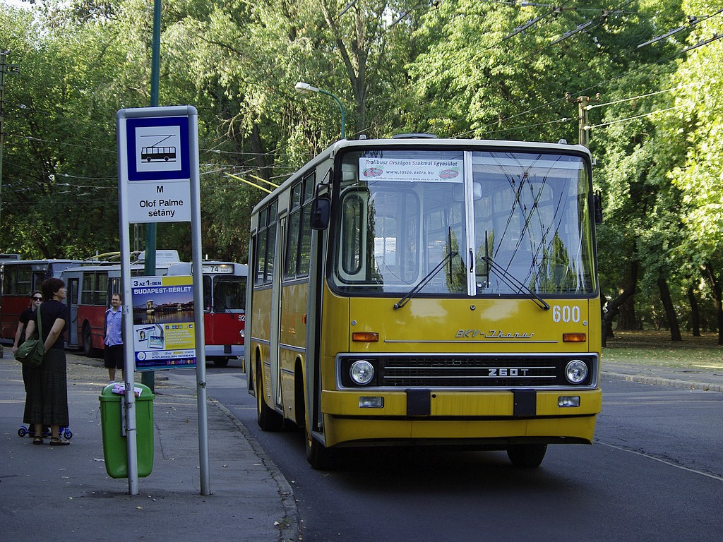 Ikarus 260T a Városligetben 3 2009.09.27