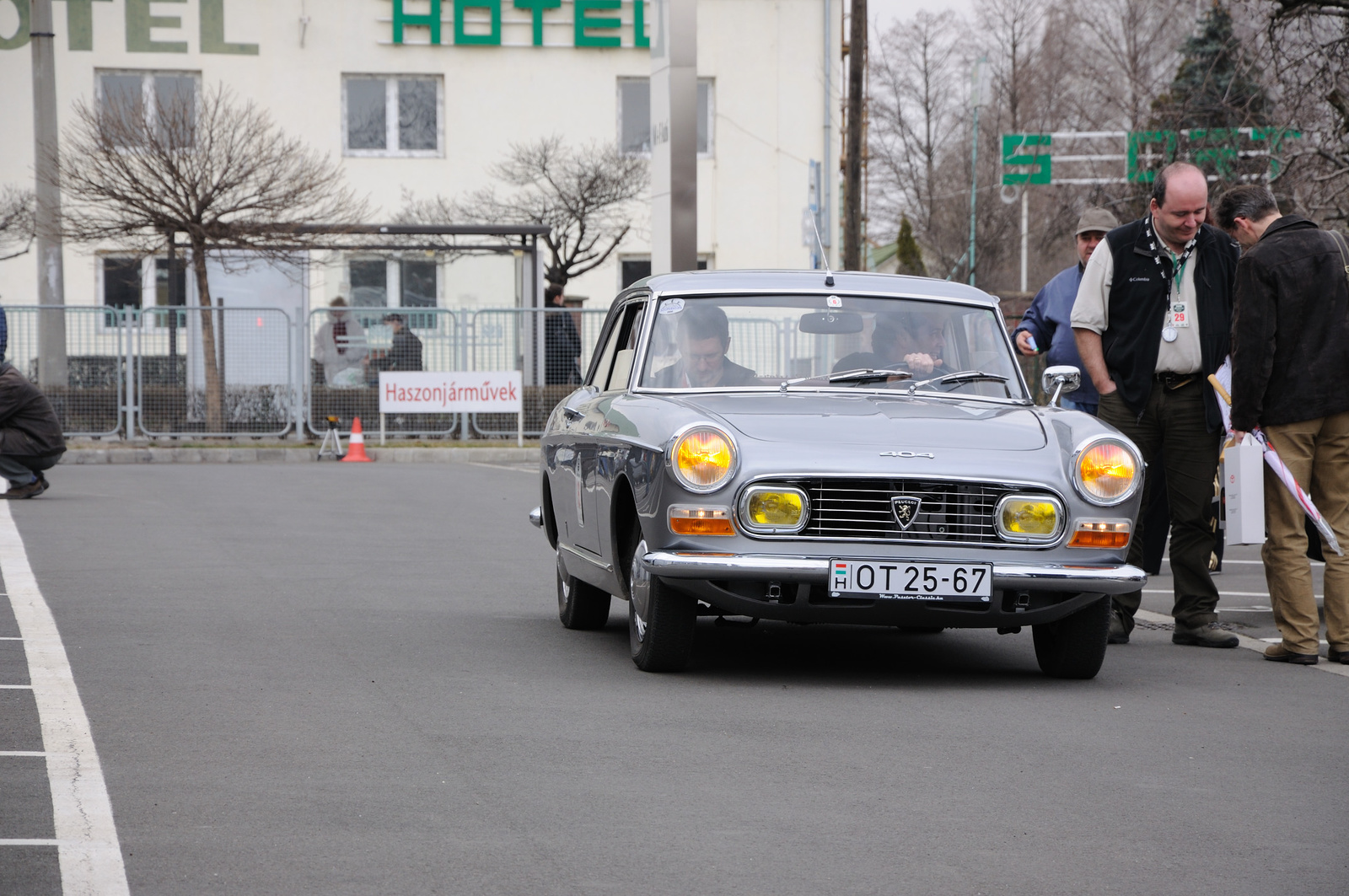 Peugeot 404