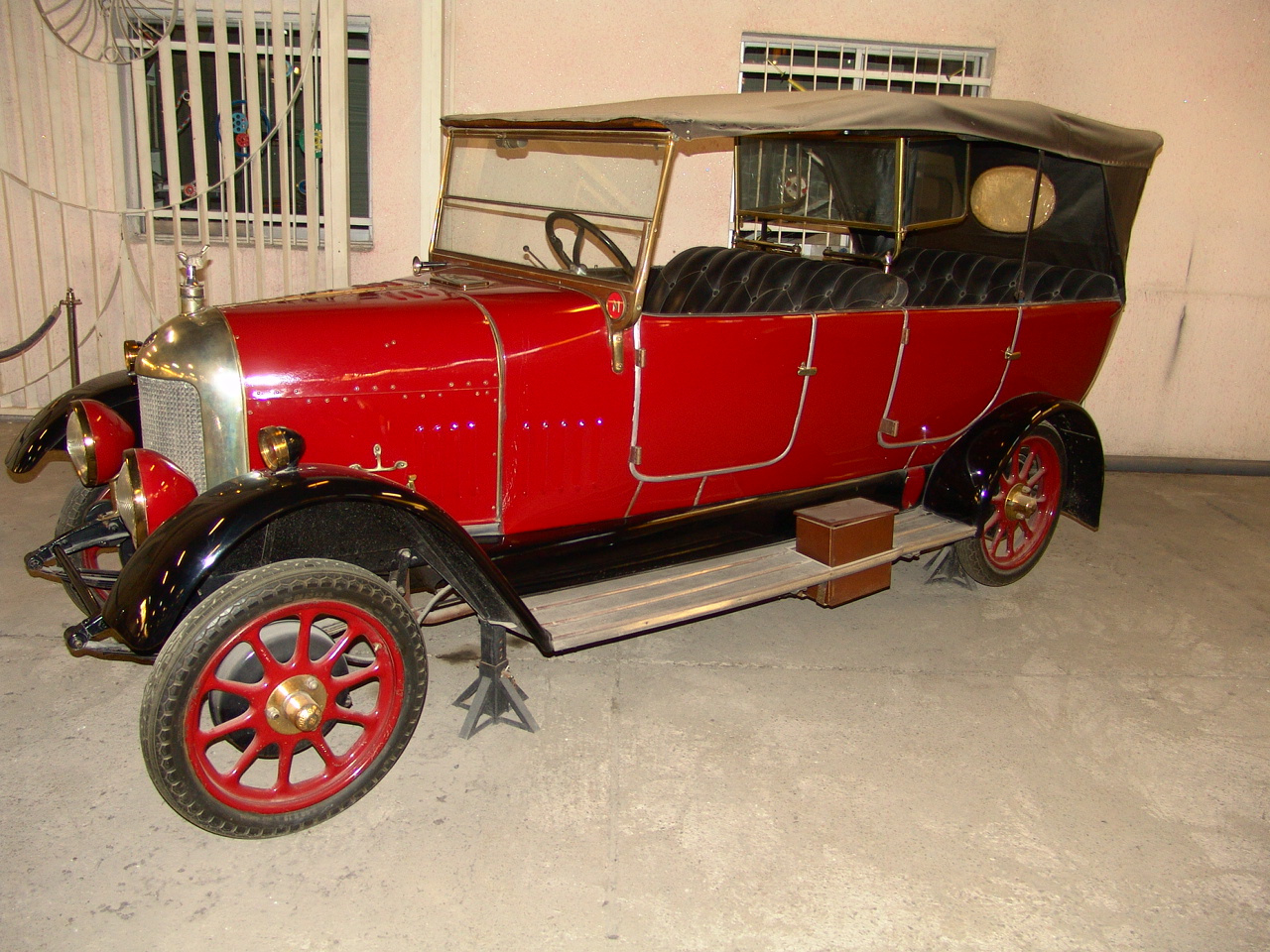 Iranian car museum, Karaj,July13,2010 004