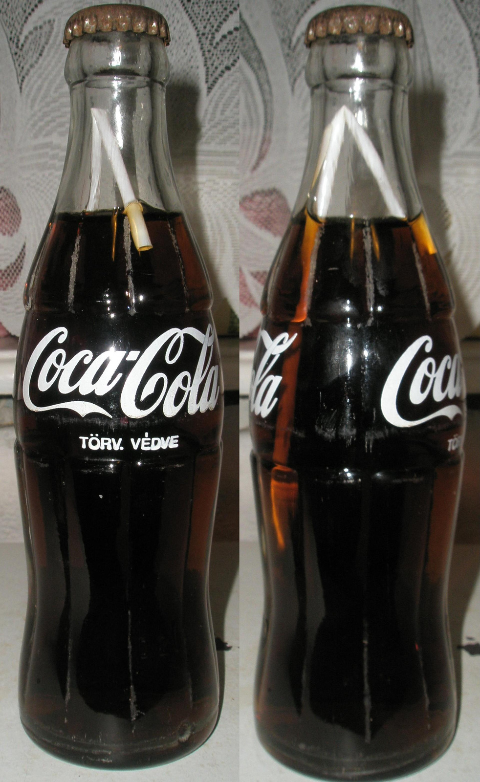 bontatlan 0,2 dl-es Coca-Cola üveg szívószállal