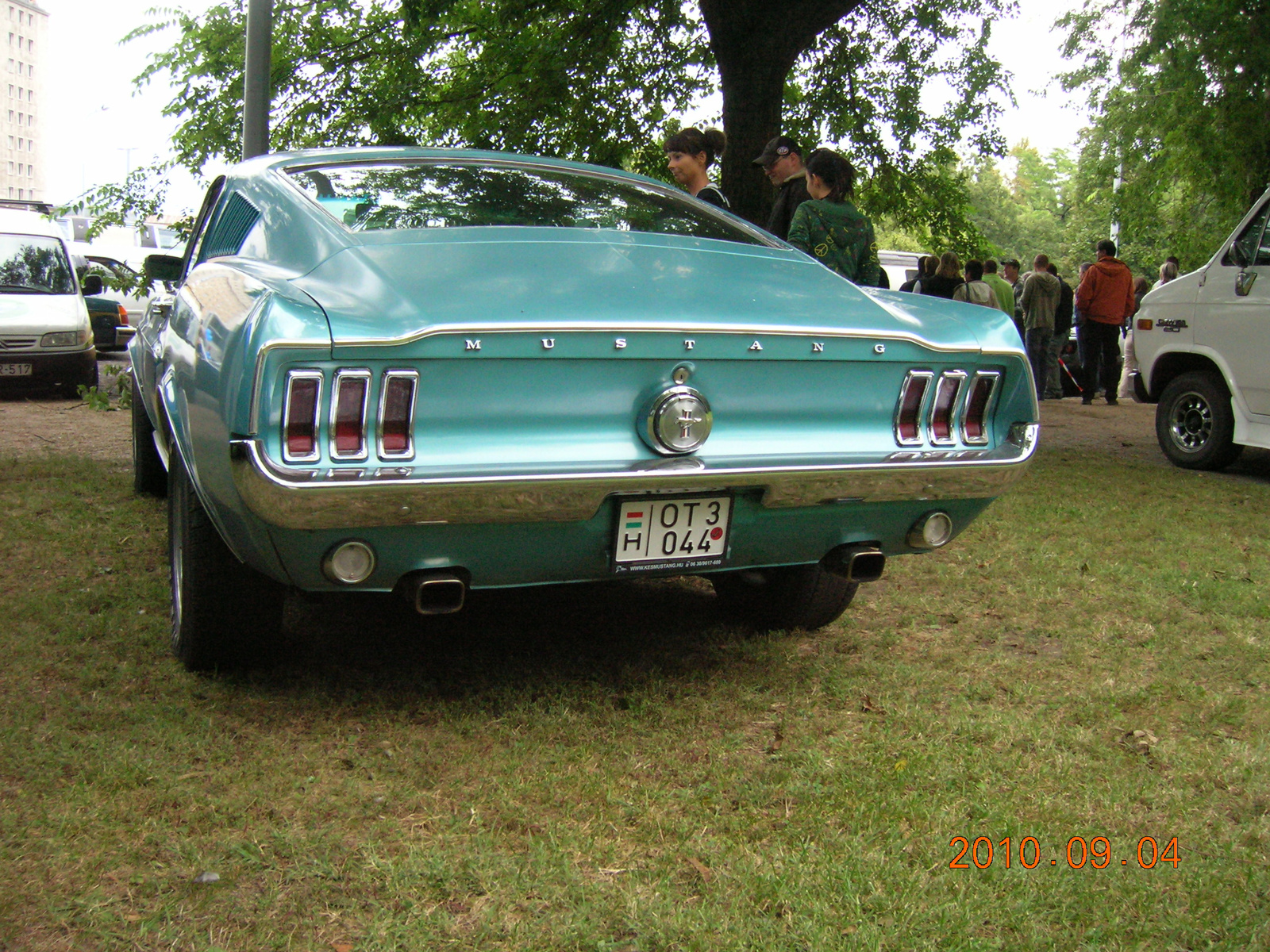 ford mustang fastback