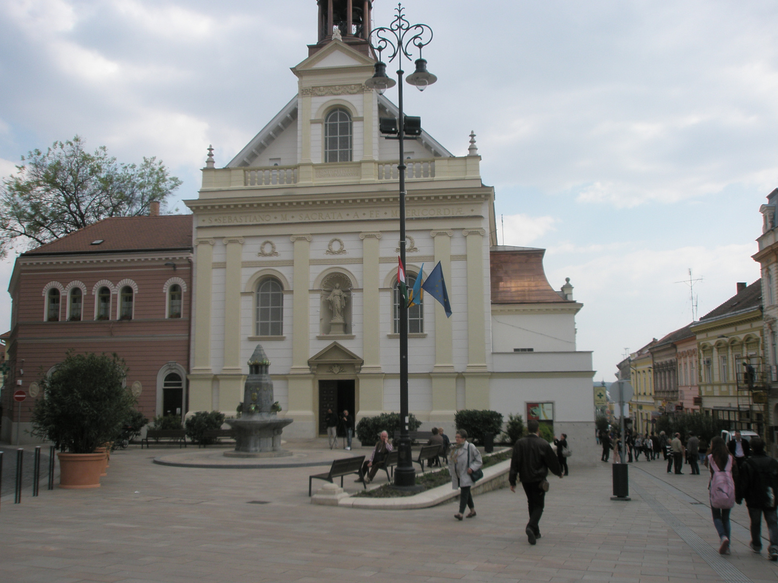 Pécs Irgalmasok temploma