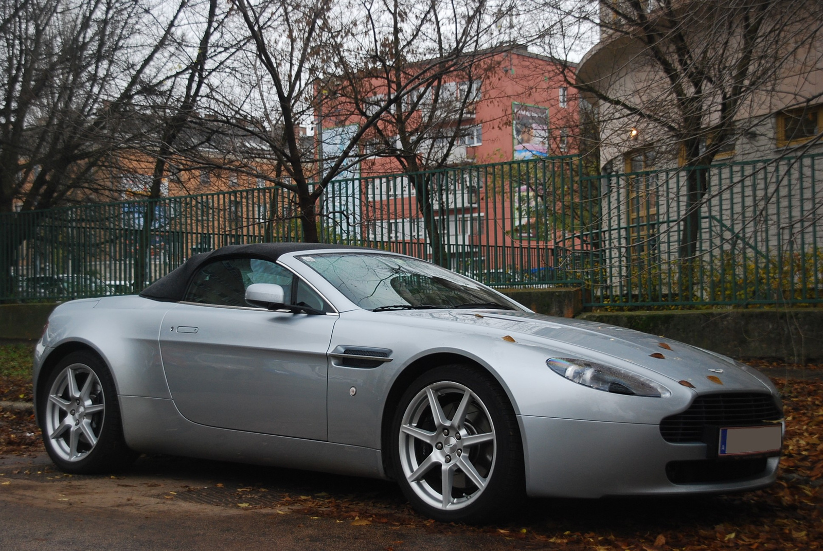 Aston Martin V8 Vantage Roadster