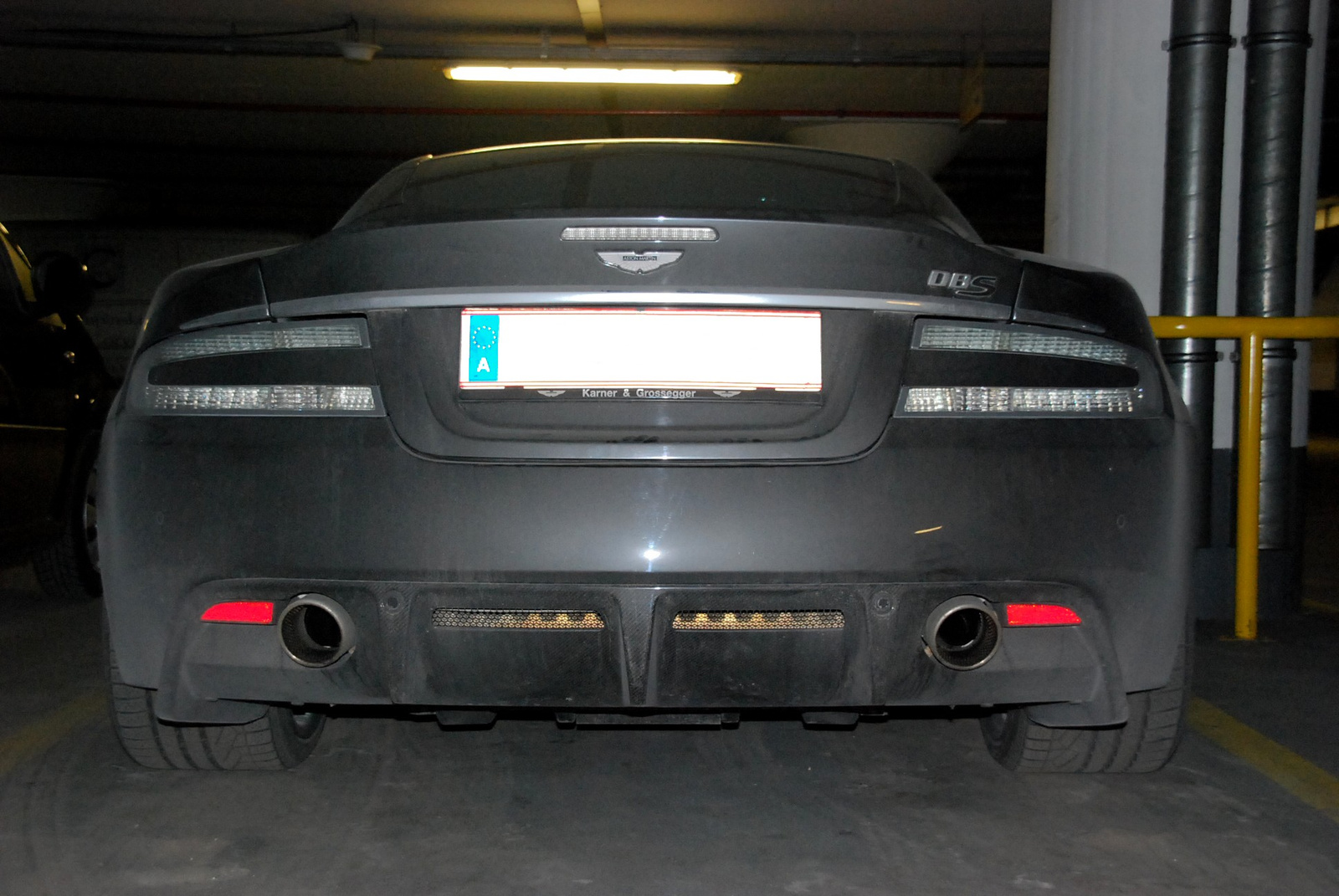 Aston Martin DBS