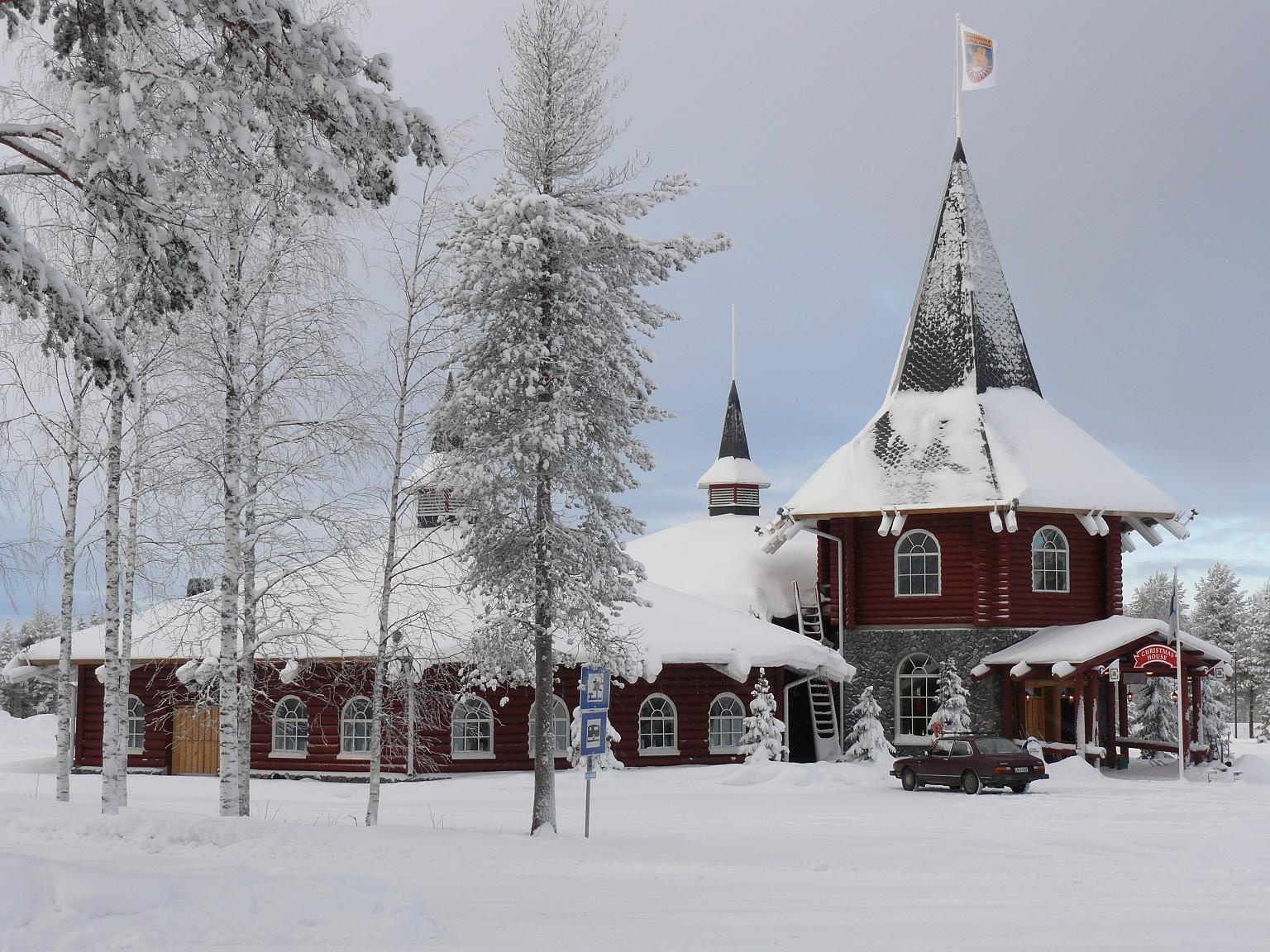 Rovaniemi-Santa Claus Village-cristmas house