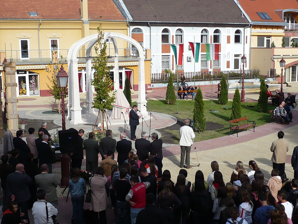 Szobor avatás 2008.10.06 4